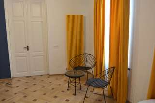 Гостевой дом Nest Rooms Тбилиси Двухместный номер с 1 кроватью и собственной ванной комнатой-2