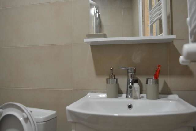 Гостевой дом Nest Rooms Тбилиси-16